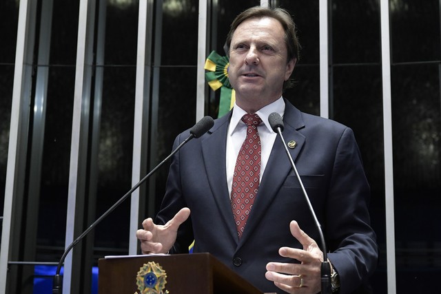 POLICIAIS FEDERAIS TENTAM TRANSFERIR SENADOR ACIR GURGACZ E SÃO IMPEDIDOS POR MÉDICOS - News Rondônia