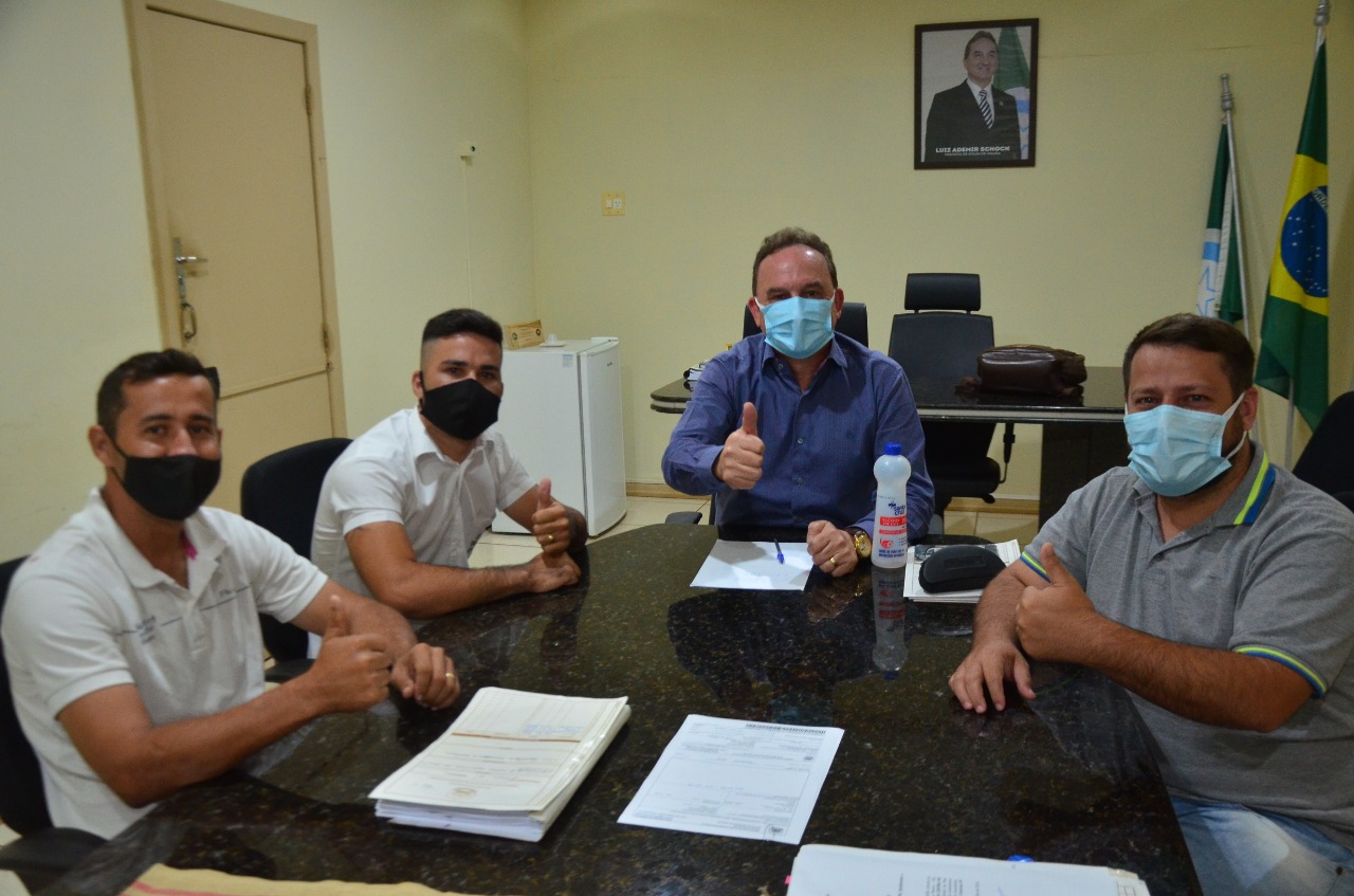 Moradores do Bairro Industrial solicitam melhorias ao Prefeito de Rolim de Moura - News Rondônia