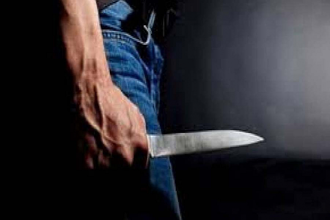Em discussão por causa de celular furtado, homem tenta esfaquear companheiro de quarto diante de policiais militares - News Rondônia