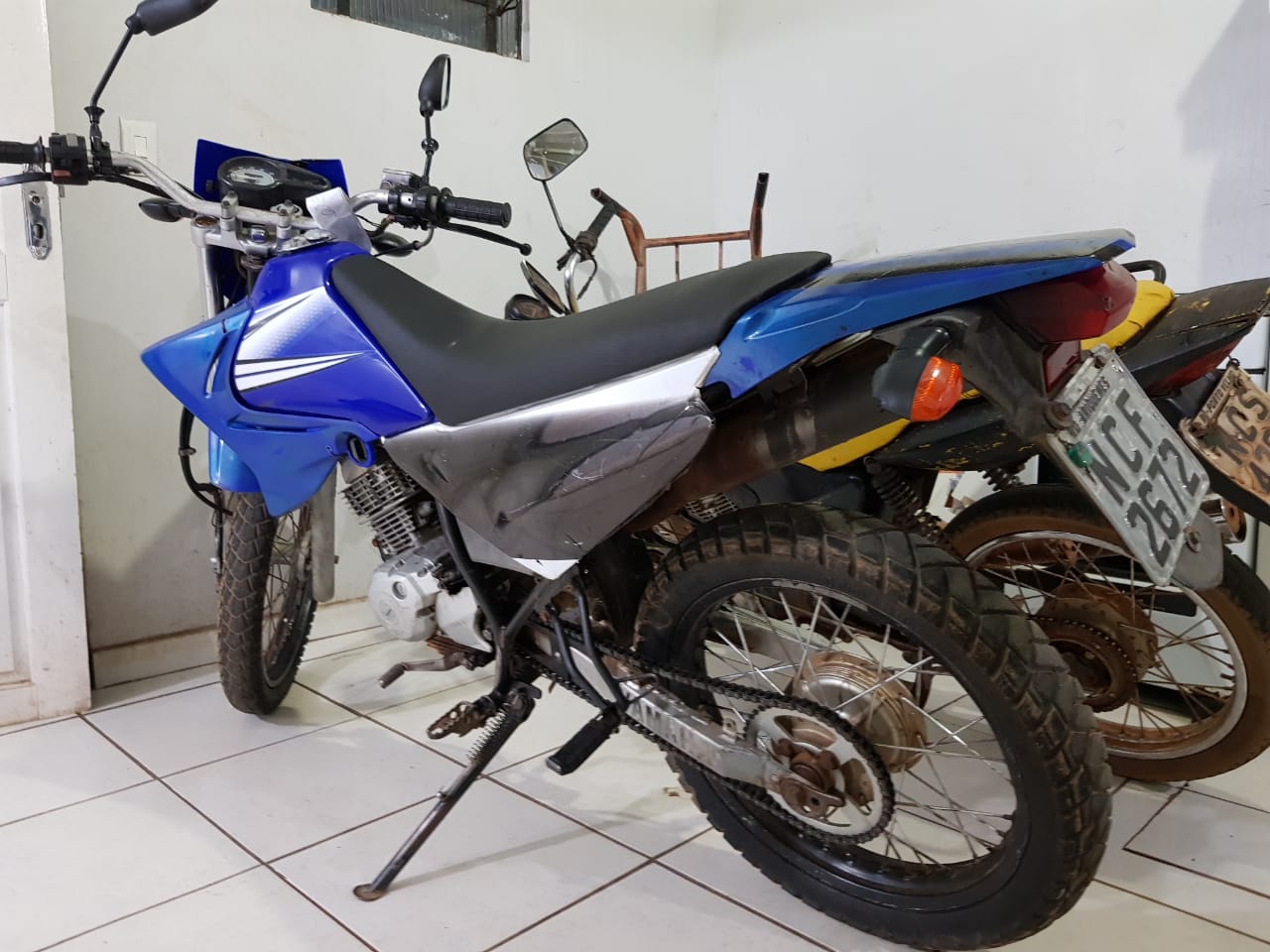 POLÍCIA ABORDA E PRENDE JOVEM COM MOTO COM CHASSIS ADULTERADO EM INVASÃO DA ZONA SUL - News Rondônia