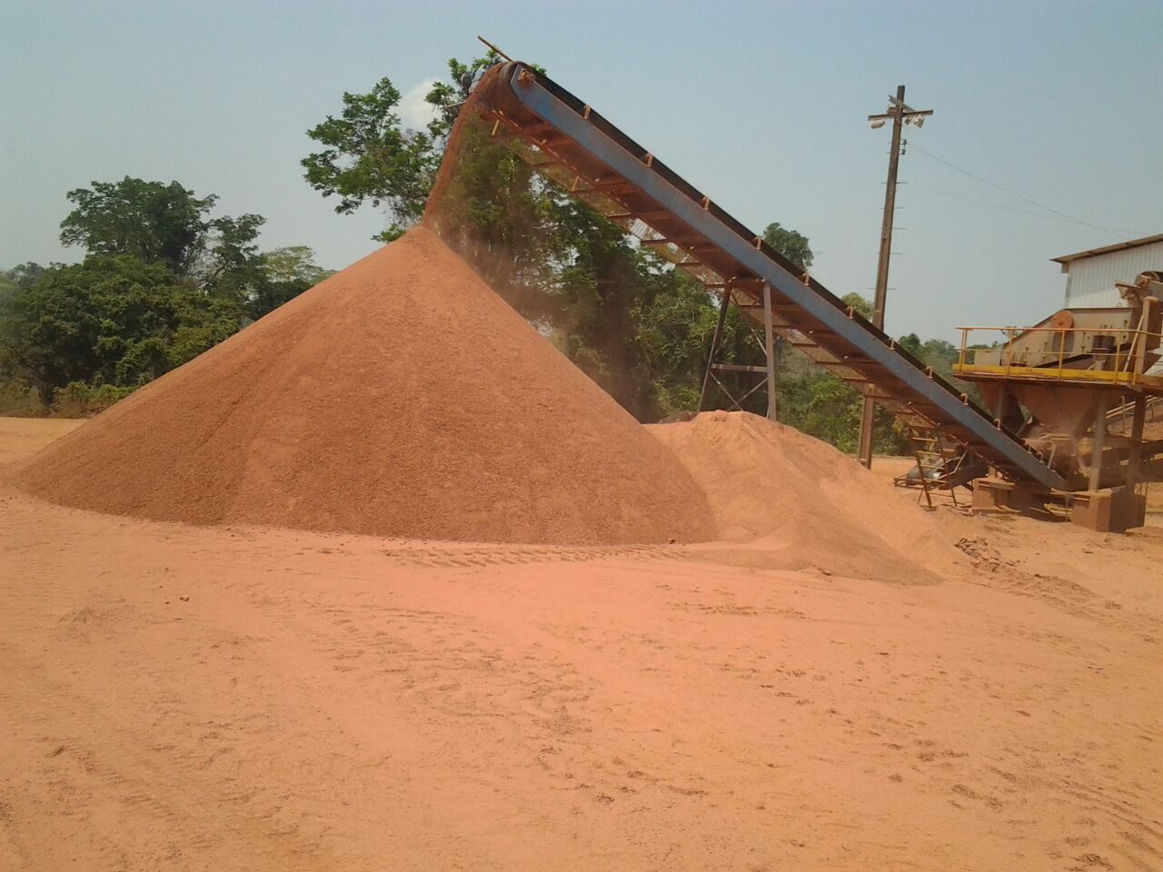 AGRICULTORES DE RONDÔNIA SÃO BENEFICIADOS COM A ENTREGA DE CALCÁRIO - News Rondônia