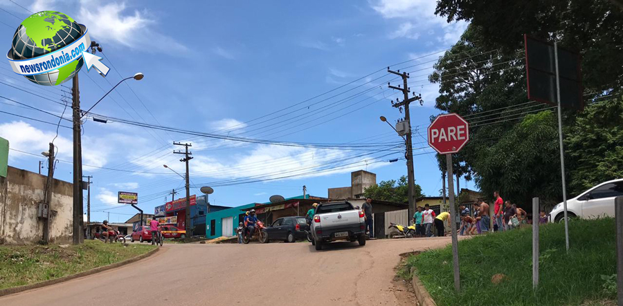 MOTOCICLISTA FICA FERIDO AO SER ATINGIDO POR VEÍCULO QUE SAÍA DE LADEIRA NA ZONA SUL - News Rondônia