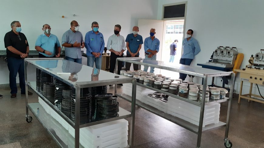 LABORATÓRIOS DE ANÁLISE - Parcerias incentivam produtores rurais e cafeicultura rondoniense é fortalecida no interior do Estado - News Rondônia