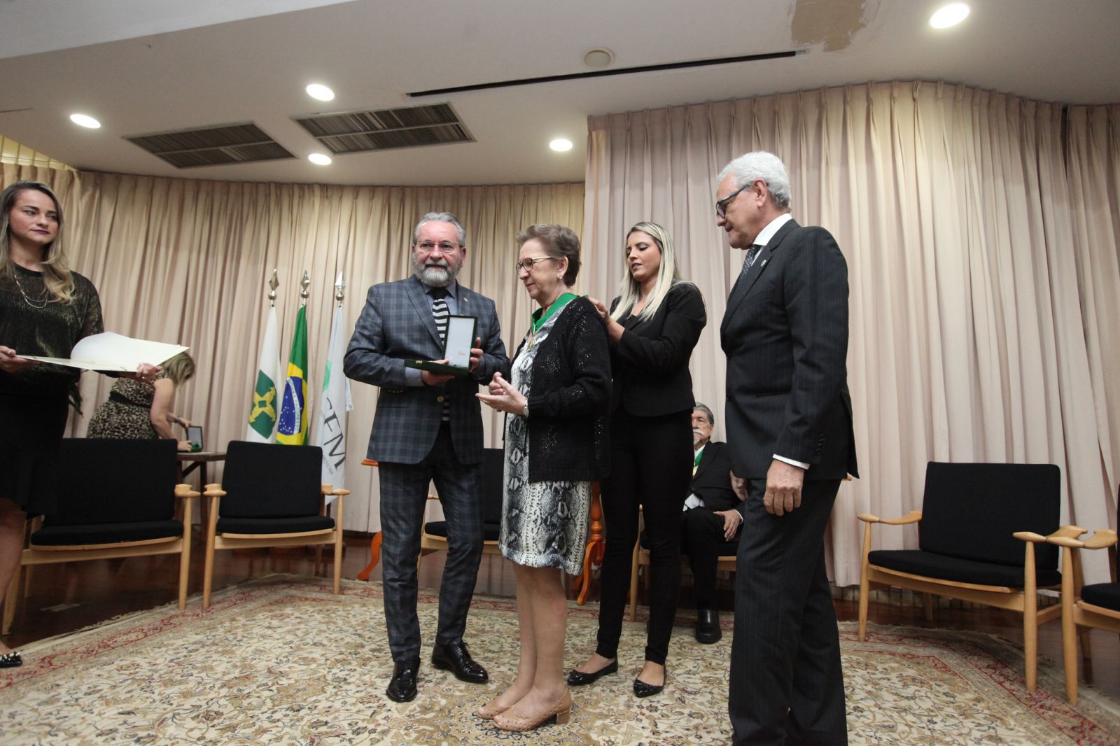 DRA. ANA ESCOBAR É A PRIMEIRA MÉDICA DE RONDÔNIA A RECEBER UMA COMENDA DO CFM - News Rondônia