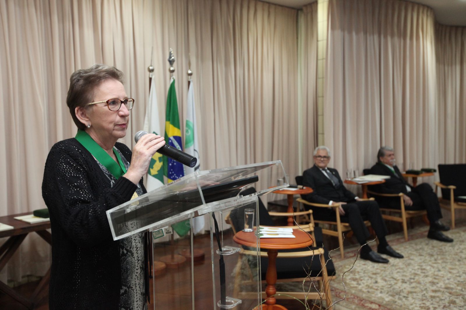 DRA. ANA ESCOBAR É A PRIMEIRA MÉDICA DE RONDÔNIA A RECEBER UMA COMENDA DO CFM - News Rondônia
