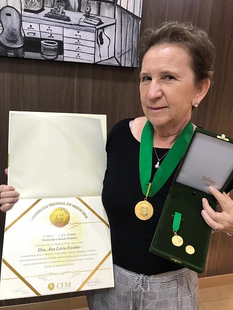 DRA. ANA ESCOBAR É A PRIMEIRA MÉDICA DE RONDÔNIA A RECEBER UMA COMENDA DO CFM - News Rondônia