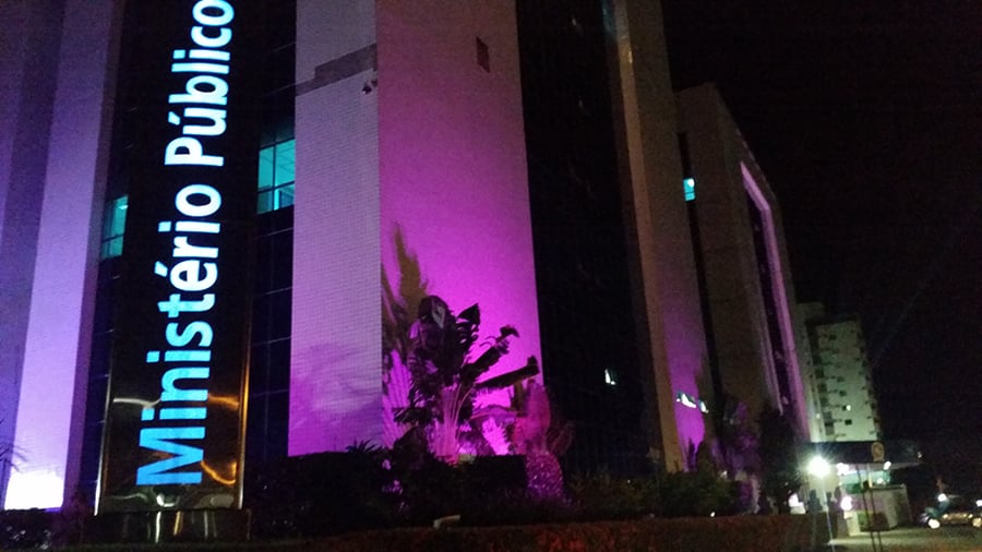 MINISTÉRIO PÚBLICO DO ESTADO DE RONDÔNIA ILUMINA EDIFÍCIO-SEDE EM MAIO COM CORES DE CAMPANHAS - News Rondônia