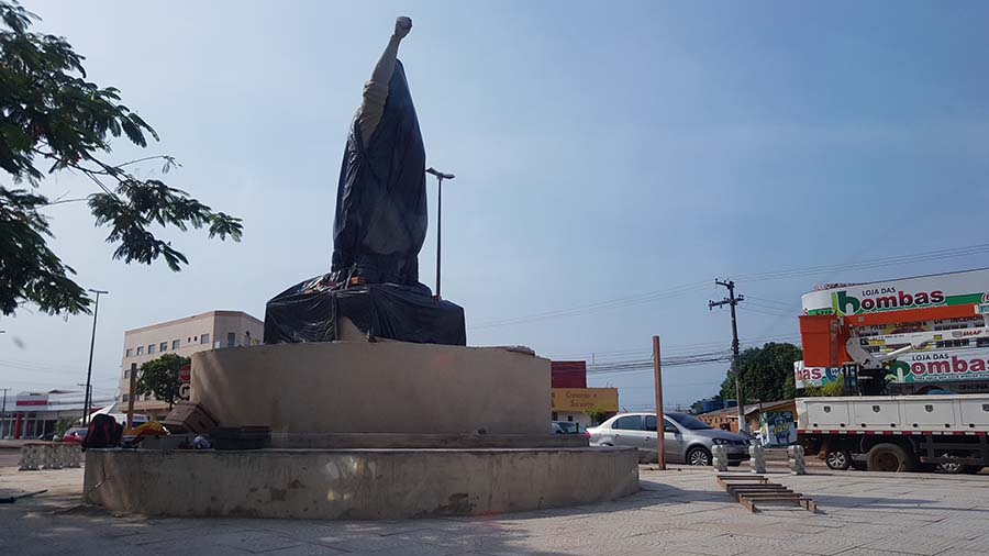 SOLDADOS DA BORRACHA PROTESTAM CONTRA FALSO MONUMENTO EM PORTO VELHO - News Rondônia