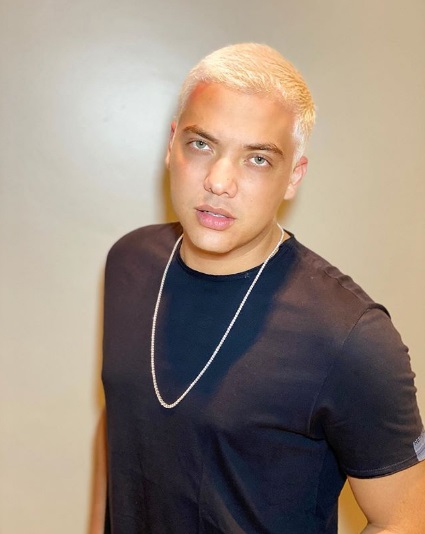 EM CLIMA DE CARNAVAL, WESLEY SAFADÃO FICA LOIRO E FÃS NÃO RECONHECEM - News Rondônia