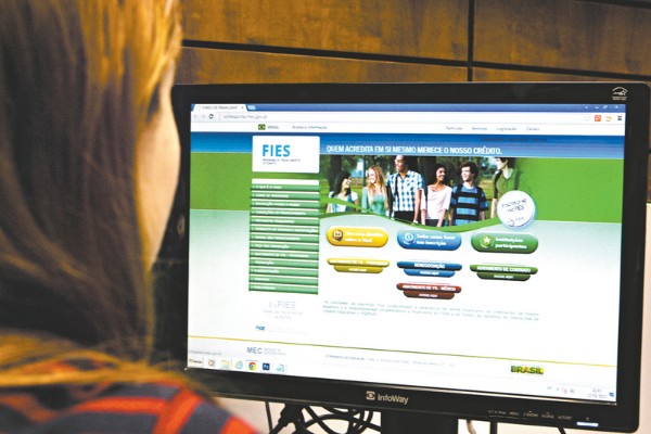 ESTUDANTES JÁ PODEM RENEGOCIAR DÍVIDA COM O FIES - News Rondônia