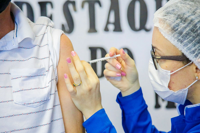 Jaruenses que receberam a 1ª dose da AstraZenca até 22 de abril devem retornar para a 2ª no dia 19 de julho - News Rondônia