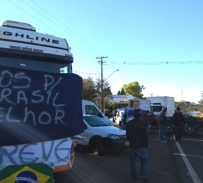 DOIS CAMINHONEIROS MORREM EM BLOQUEIOS DURANTE PROTESTOS DA CATEGORIA - News Rondônia