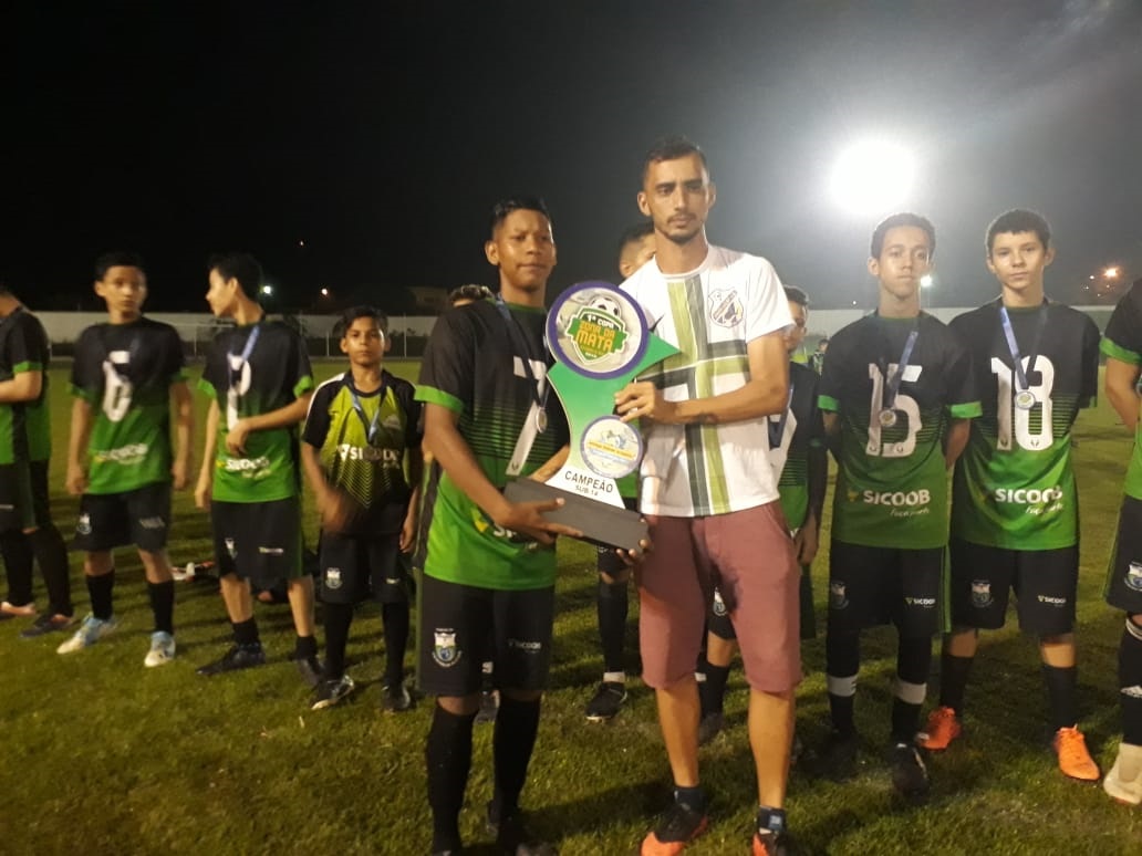 ESPIGÃO DO OESTE LEVA TRÊS TROFÉUS DE CAMPEÃO DA PRIMEIRA COPA ZONA DA MATA - News Rondônia