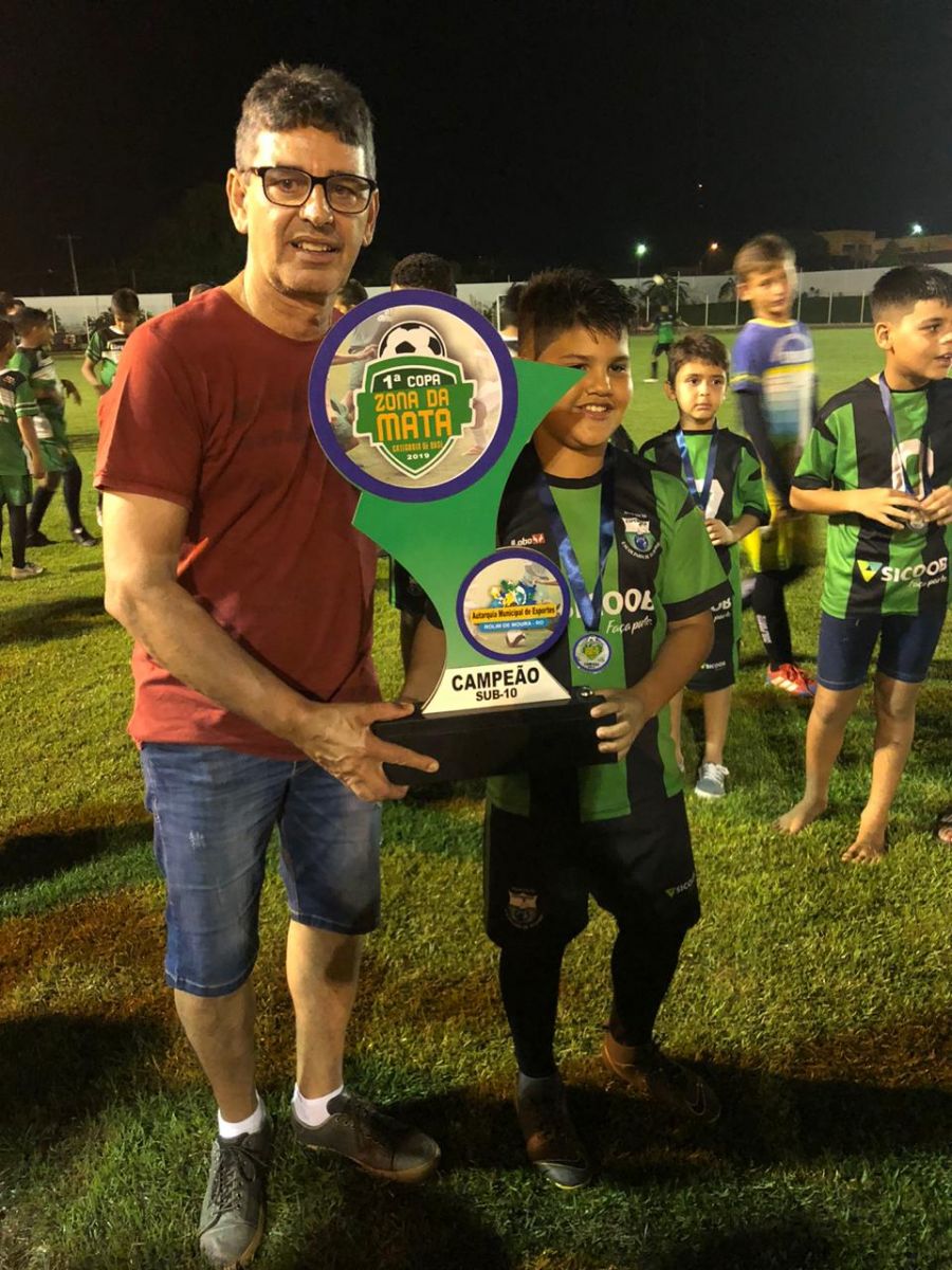 ESPIGÃO DO OESTE LEVA TRÊS TROFÉUS DE CAMPEÃO DA PRIMEIRA COPA ZONA DA MATA - News Rondônia