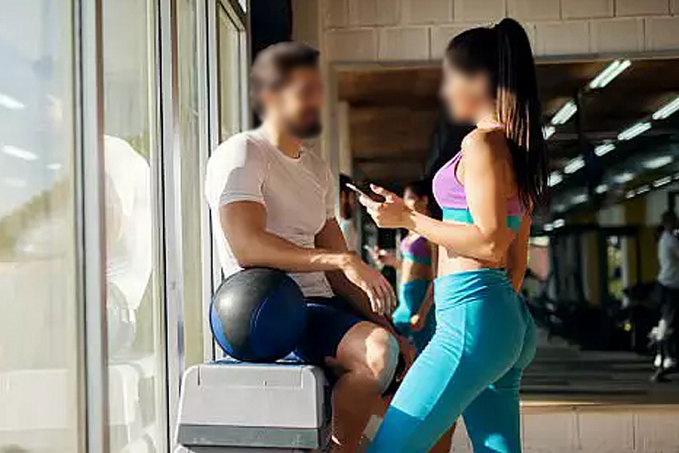 VEJA VÍDEO - Garimpeiro chora ao flagrar mulher com personal na cama da academia - News Rondônia