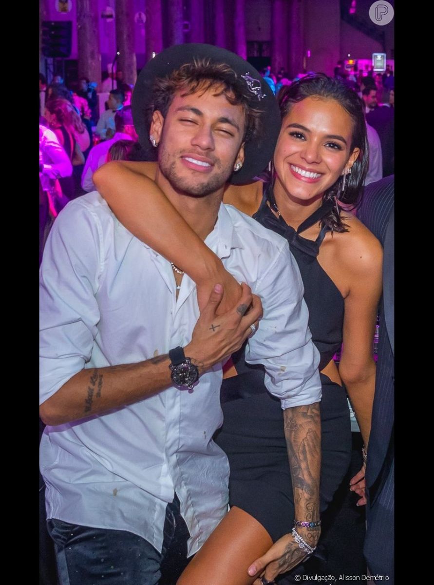 BRUNA MARQUEZINE ANUNCIA TÉRMINO DE NAMORO COM NEYMAR: 'DECISÃO DELE' - News Rondônia