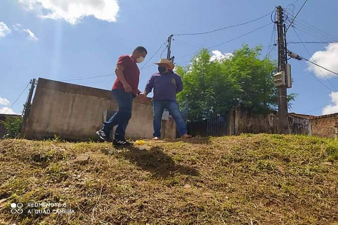 Vereador Edevaldo visita bairro Costa e Silva acompanhado do diretor da SEMOB - News Rondônia