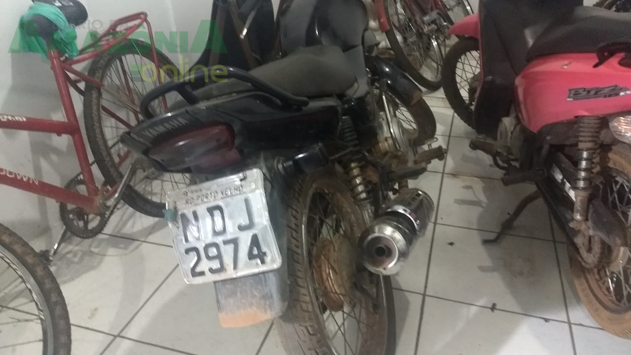 PM RECUPERA DUAS MOTOS ROUBADAS E PRENDE CASAL NA ZONA SUL - News Rondônia