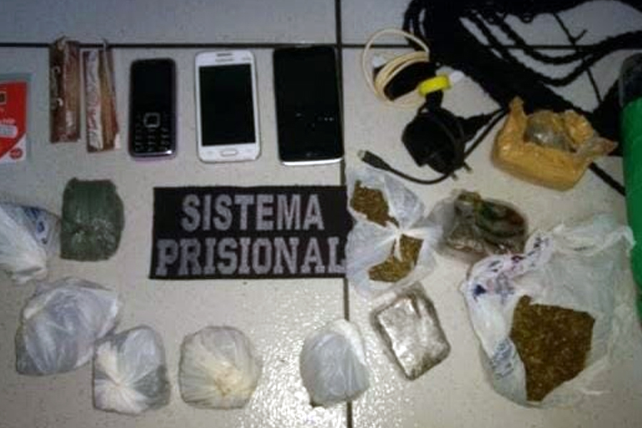 COLÔNIA PENAL: Trio é flagrado tentando jogar drogas em presídio de Porto Velho - News Rondônia