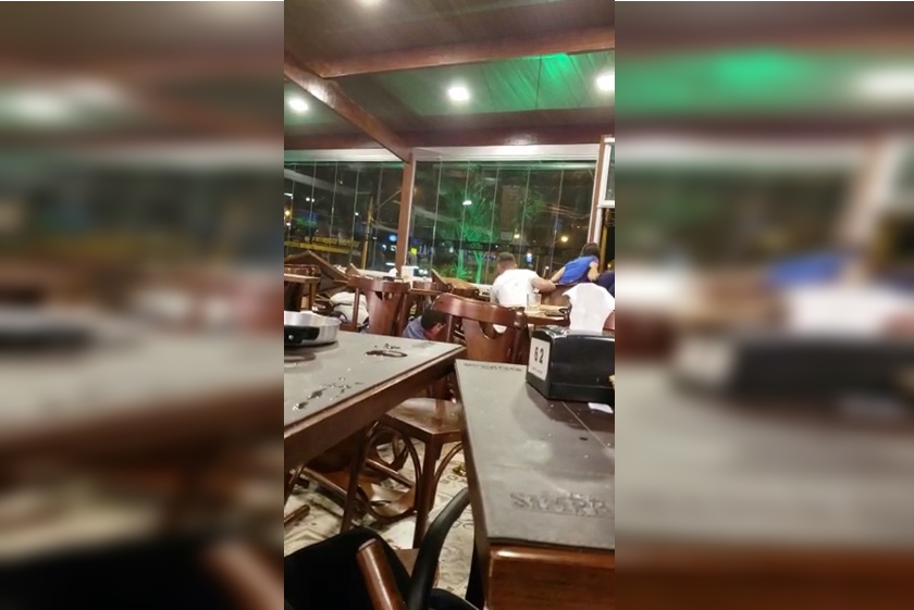 VÍDEO: HOMEM DEIXA PESSOA FERIDA APÓS DISPARAR CONTRA BAR EM GOIÂNIA - News Rondônia