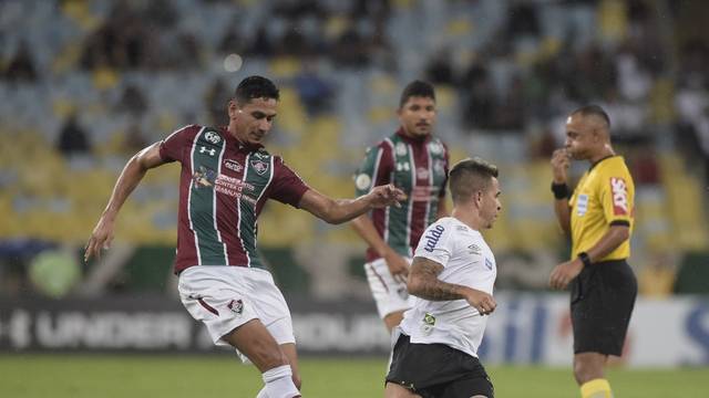 EM JOGO COM TRÊS EXPULSÕES, GOL CONTRA E BATE BOCA, FLUMINENSE E SANTOS EMPATAM NO MARACANÃ - News Rondônia
