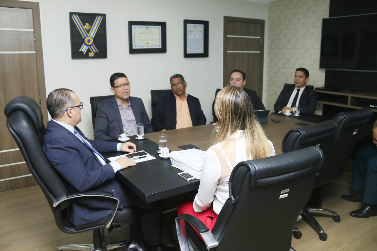 GOVERNO MONTA COMISSÃO PARA ANALISAR SITUAÇÃO DA EMPRESA QUE PRESTA SERVIÇO NO TRANSPORTE ESCOLAR DE PORTO VELHO - News Rondônia