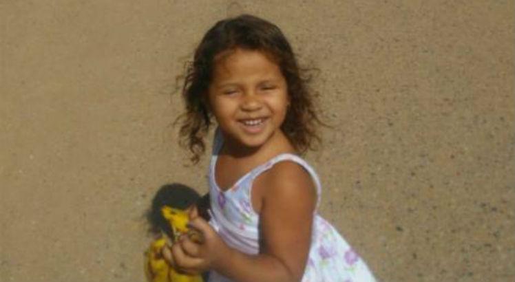 TRAGÉDIA: MENINA DE TRÊS ANOS MORRE ELETROCUTADA AO COLOCAR PONTA DO CABO DO CELULAR NA BOCA - News Rondônia