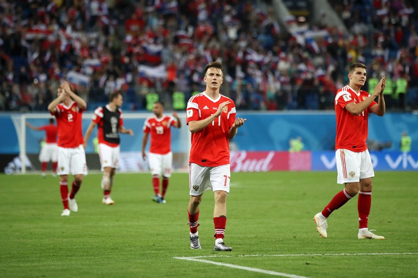 RÚSSIA BATE EGITO POR 3 X 1 E ENCAMINHA CLASSIFICAÇÃO INÉDITA EM COPAS - News Rondônia