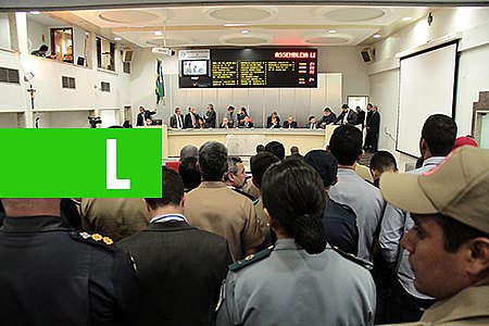 POLICIAIS E BOMBEIROS MILITARES DE RONDÔNIA COMEMORAM APROVAÇÃO DE PROJETOS DO GOVERNO QUE GARANTEM PROGRESSÃO FUNCIONAL - News Rondônia
