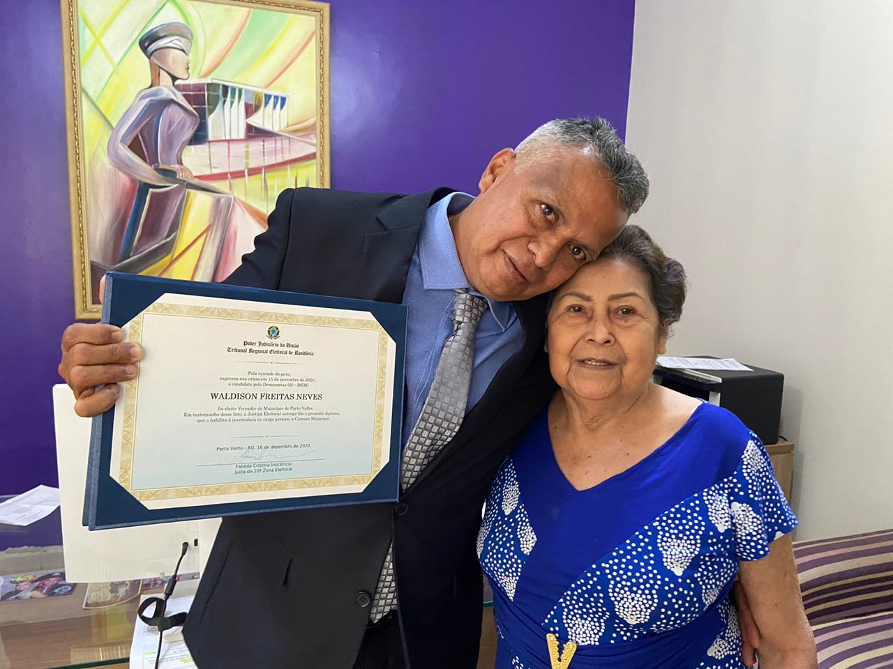 Vereador Valtinho Canuto deseja um feliz dia das mães - News Rondônia