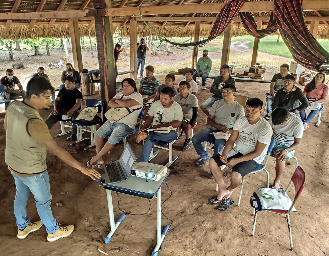 Sedam realiza Oficina de Capacitação ao plantio de mudas de castanheiras na comunidade indígena Sete de Setembro - News Rondônia