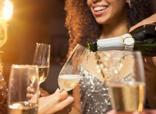 CONFIRA DEZ CURIOSIDADES SOBRE O CHAMPANHE, BEBIDA ESTRELA DAS FESTAS DE FIM DE ANO - News Rondônia