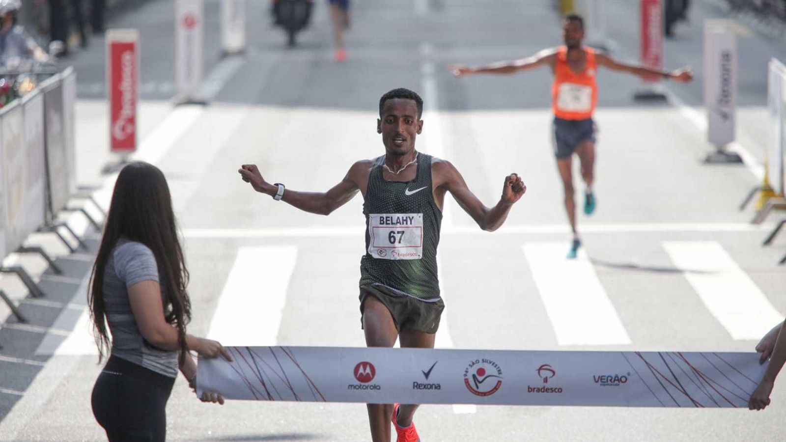 ETÍOPE DESBANCA BICAMPEÃO NA SÃO SILVESTRE; JOVEM QUENIANA TAMBÉM VENCE - News Rondônia