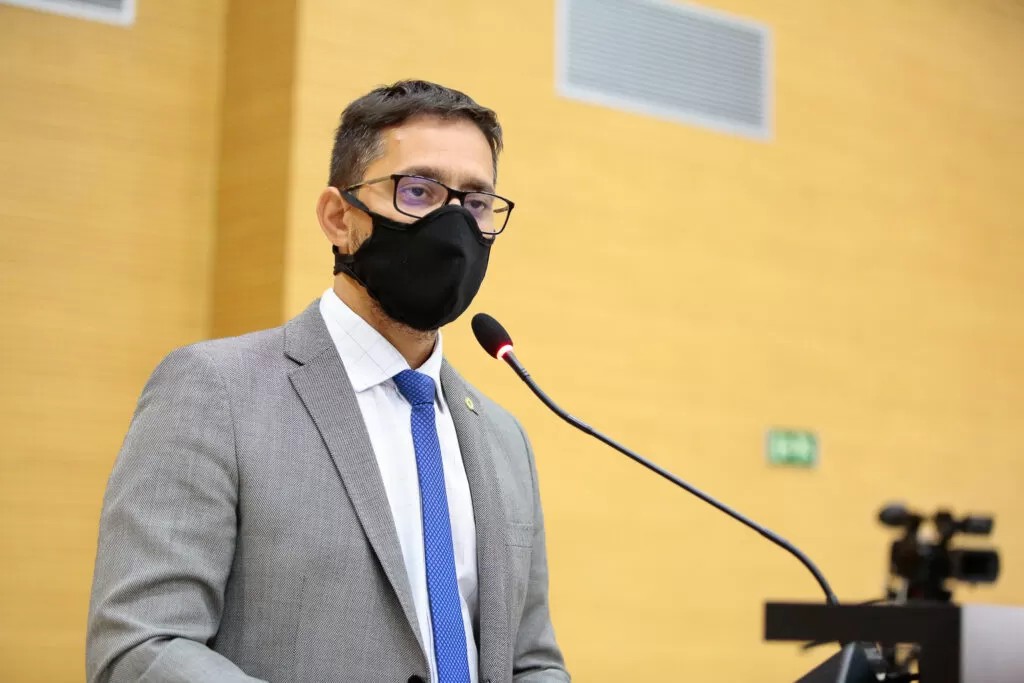 Deputado Anderson defende que governo contrate novamente ala do Hospital do Amor e aumente número de leitos de UTI para não precisar fechar o comércio - News Rondônia