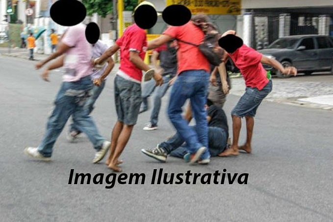 EMBRIAGADO: Suspeito de tentar invadir casas é espancado no Nacional - News Rondônia