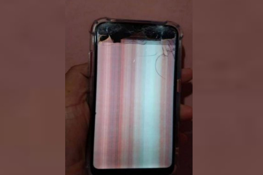 Menino faz campanha para achar celular com foto da mãe falecida - News Rondônia