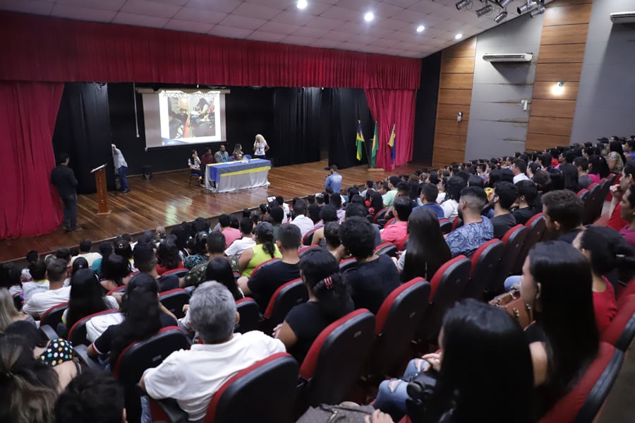 PREFEITURA REALIZA AULA INAUGURAL DO PRÉ-ENEM MUNICIPAL 2020 NO TEATRO BANZEIROS - News Rondônia