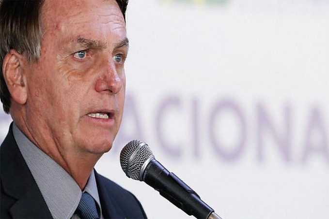 Bolsonaro afirma que Brasil vive "amostra de comunismo" e relembra facada - News Rondônia