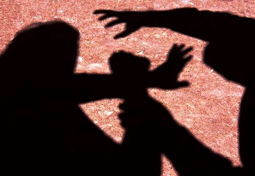 VIOLÊNCIA: JOVEM É ESTUPRADA E ASSALTADA DURANTE CAMINHADA - News Rondônia