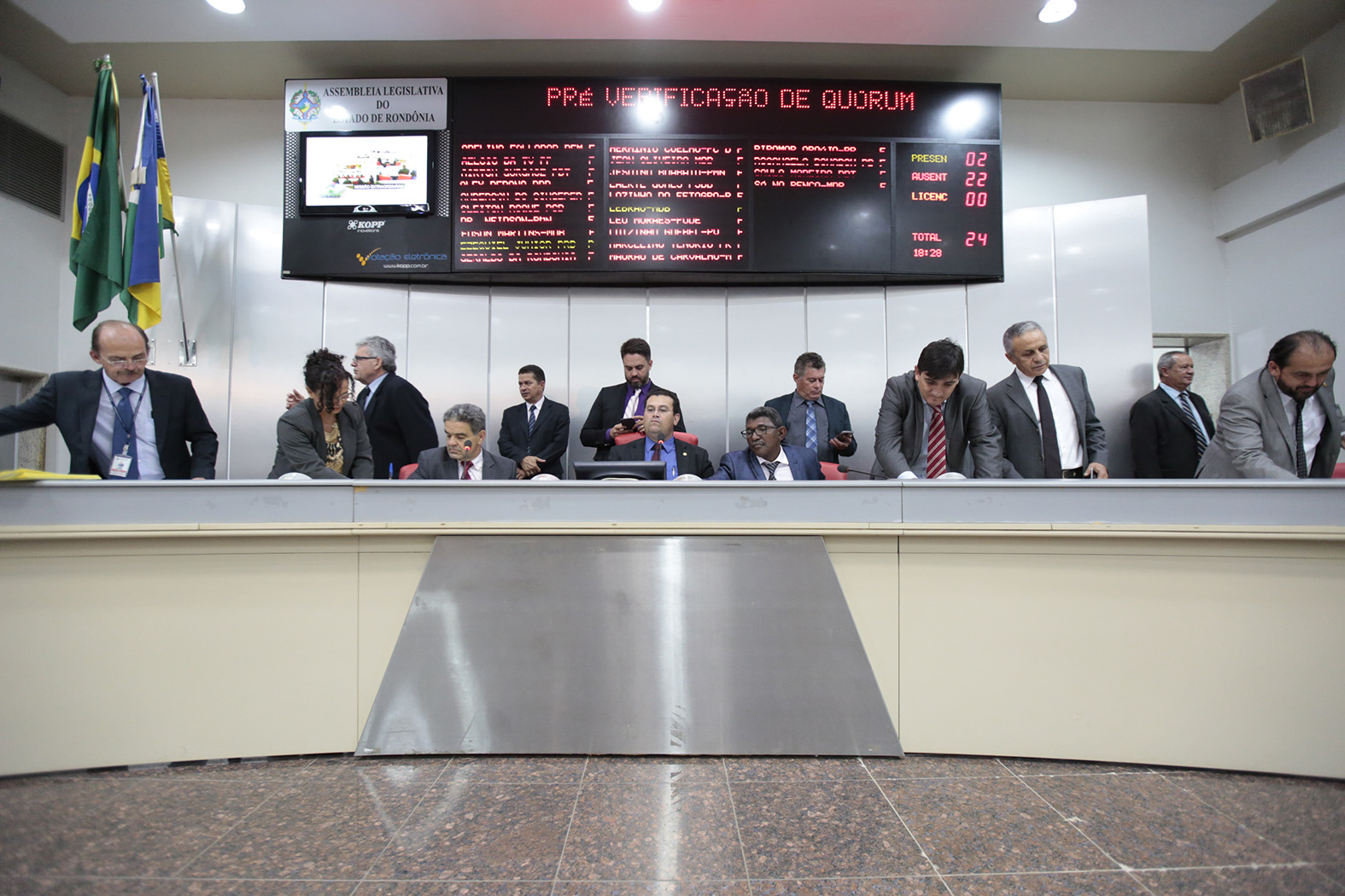 ALE APROVA PROJETO DO EXECUTIVO QUE INSTITUI FUNDO DE AMPARO E PROTEÇÃO A VÍTIMA E TESTEMUNHAS AMEAÇADAS - News Rondônia
