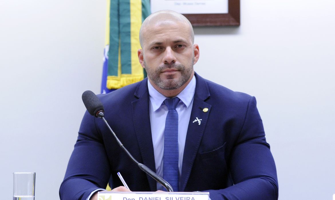 Conselho de Ética da Câmara aprova suspensão de Daniel Silveira - News Rondônia