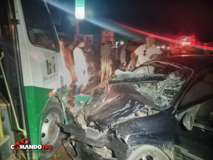 MOTORISTA EMBRIAGADO AVANÇA PREFERENCIAL E CAUSA GRAVE ACIDENTE ENVOLVENDO TRÊS VEÍCULOS - News Rondônia