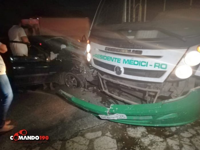 MOTORISTA EMBRIAGADO AVANÇA PREFERENCIAL E CAUSA GRAVE ACIDENTE ENVOLVENDO TRÊS VEÍCULOS - News Rondônia