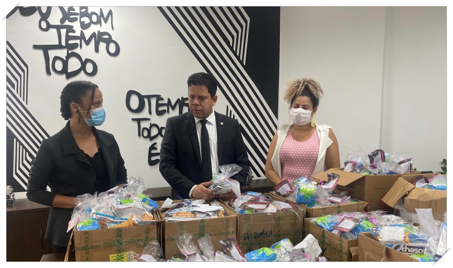 Agora é lei: Deputado Jair Montes entrega kits de higiene pessoal para mulheres em vulnerabilidade - News Rondônia