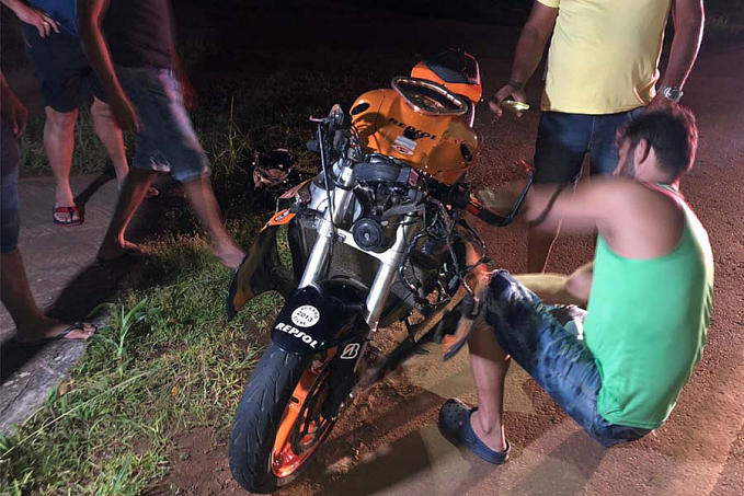 URGENTE: Casal em moto fica gravemente ferido após atropelar cavalo solto na BR-364 - News Rondônia