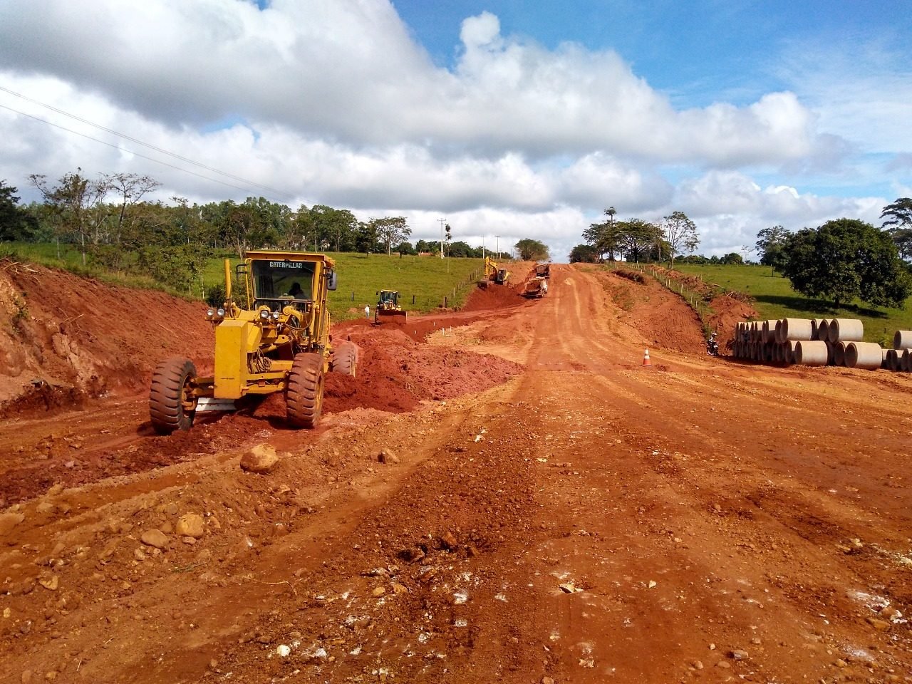 ASFALTAMENTO DA RODOVIA DO BOI, DE CORUMBIARA A VITÓRIA DA UNIÃO, É REINICIADA APÓS AS CHUVAS - News Rondônia