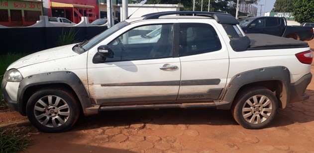 VEÍCULO ROUBADO NA CAPITAL É RECUPERADO POR POLICIAIS DE GUAJARÁ-MIRIM E DOIS RECEPTADORES SÃO PRESOS - News Rondônia