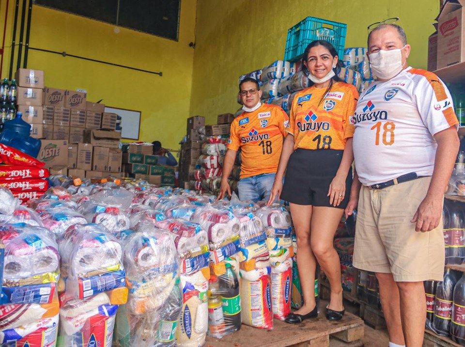 GOL DE PLACA: ÍDOLO NO JAPÃO, JOGADOR ELSINHO DOA MAIS DE 5,5 TONELADAS DE ALIMENTOS PARA FAMÍLIAS CARENTES DE PORTO VELHO - News Rondônia