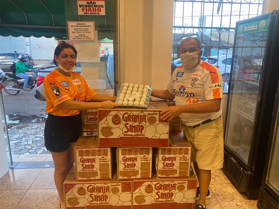GOL DE PLACA: ÍDOLO NO JAPÃO, JOGADOR ELSINHO DOA MAIS DE 5,5 TONELADAS DE ALIMENTOS PARA FAMÍLIAS CARENTES DE PORTO VELHO - News Rondônia