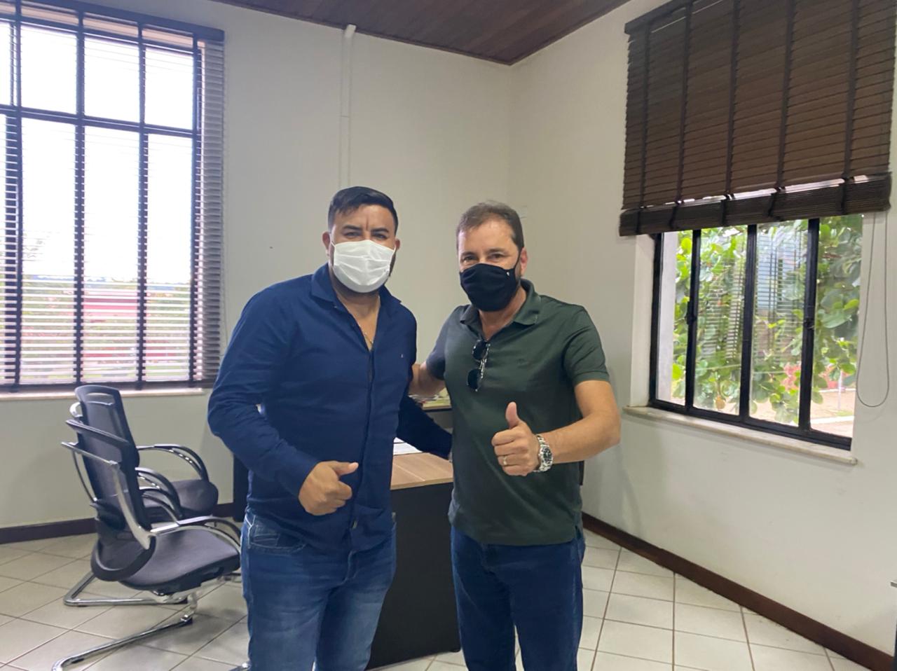 Vereador Carlos Damaceno solicita construção de abrigo para motoboys - News Rondônia
